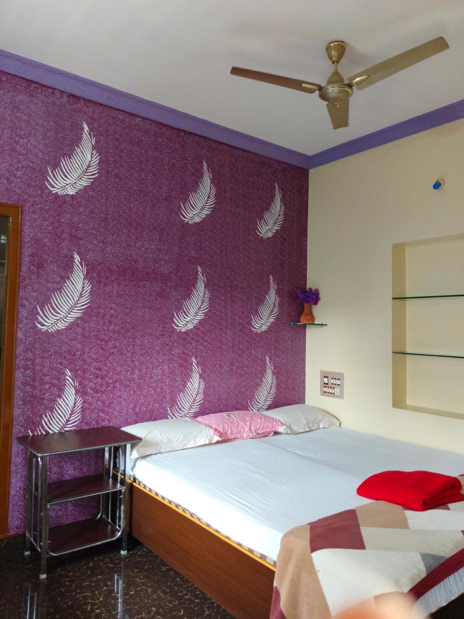 Vinayaka Homestay Hampi Exterior photo